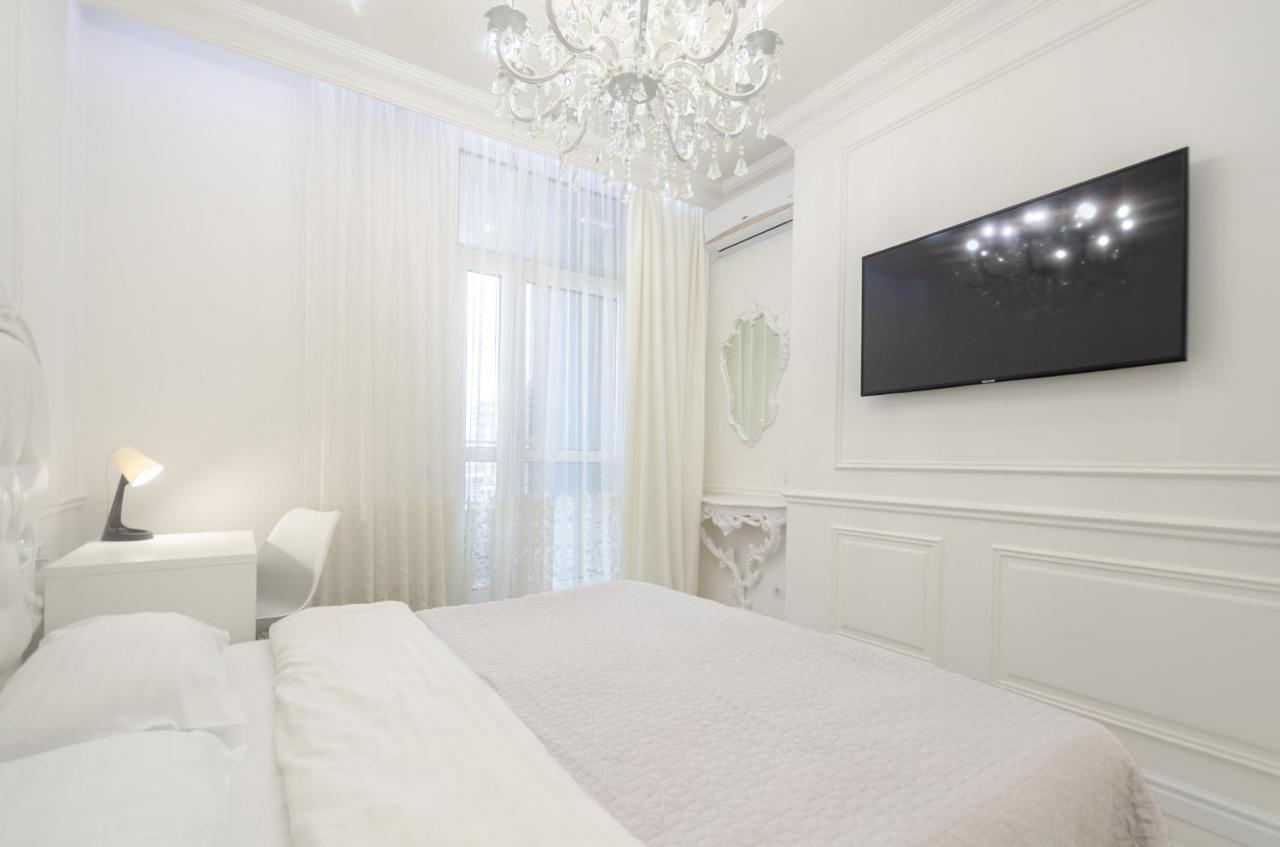 Petrovdom Apartments 10-353 In Rc Central Park, 7 John Mccain Street 基輔 外观 照片